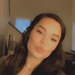 Meet your Posher, Sienna